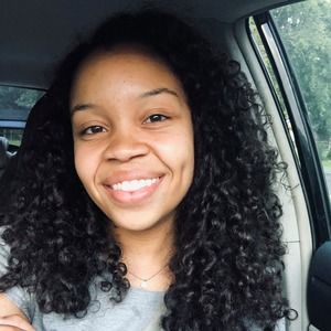 Meet your Posher, Desireé